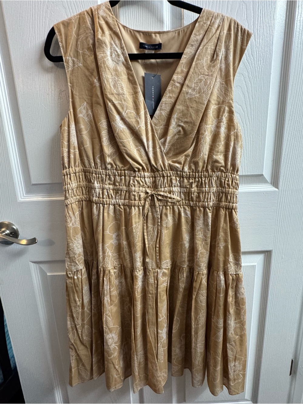 Tommy Hilfiger Floral Sleeveless V-neck MIDI A-line Dress, Size 14. NWT